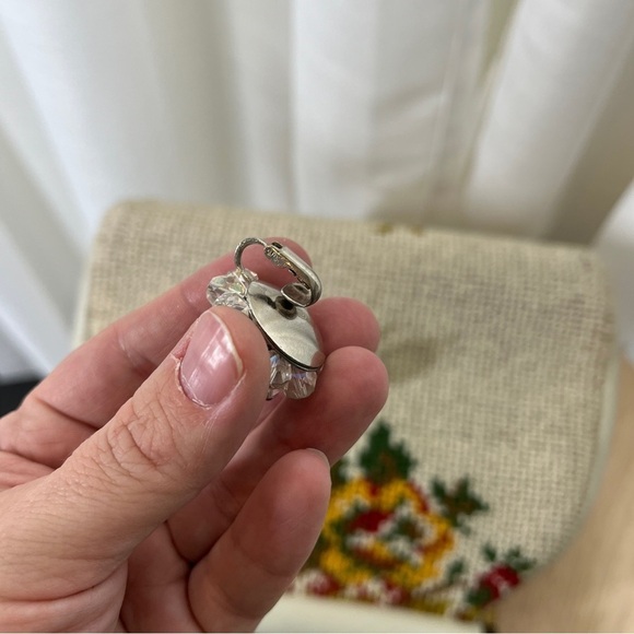 Vintage iridescent beaded clip on earrings - Picture 6 of 9